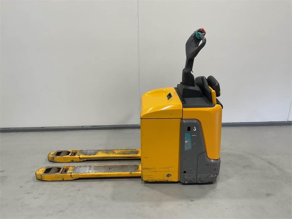 Jungheinrich ERE 125 - Pallet truck: picture 3 Jungheinrich ERE 125 - Pallet truck: picture 3