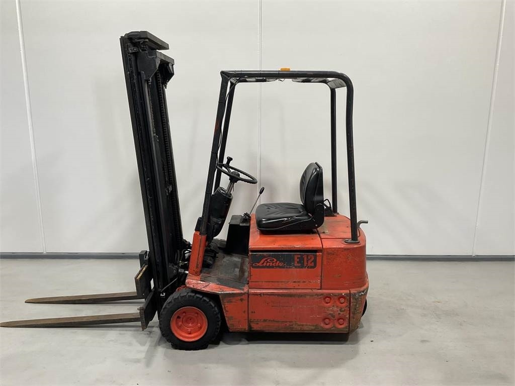 Linde E12 - Electric forklift: picture 3 Linde E12 - Electric forklift: picture 3