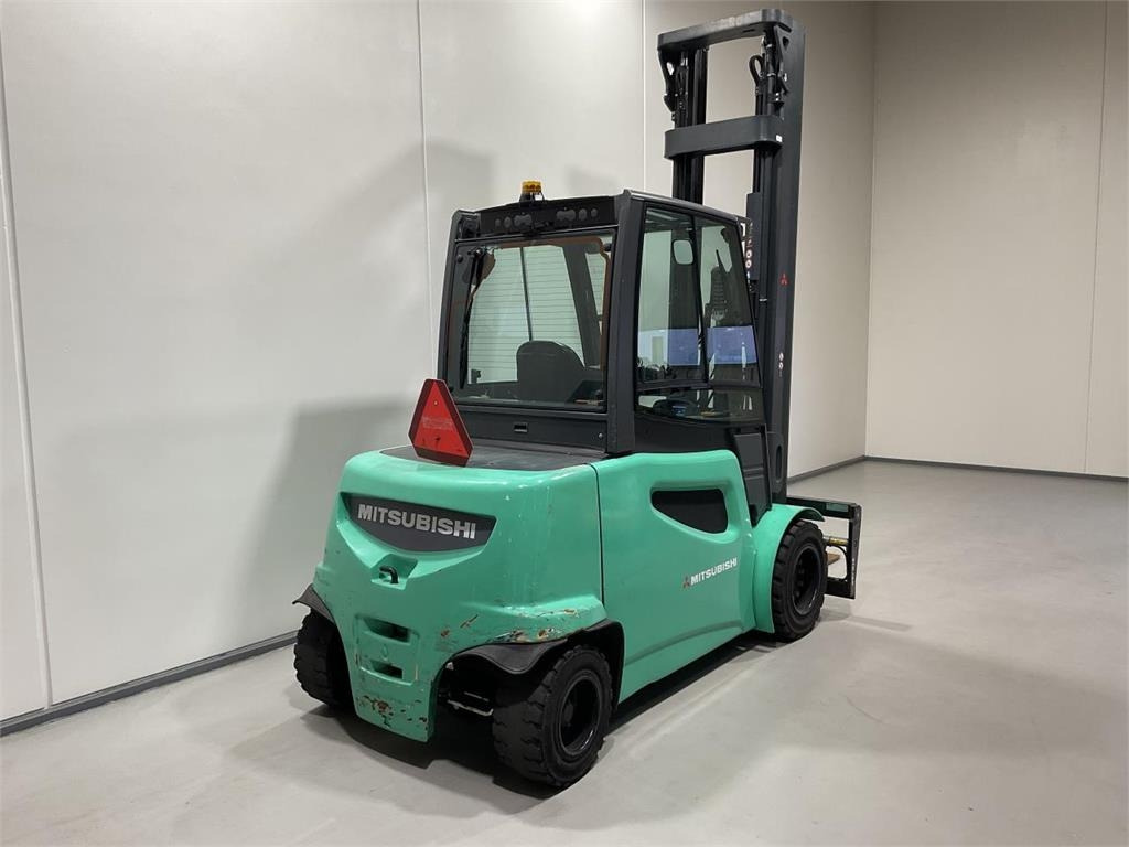 Mitsubishi FB40S-2 - Electric forklift: picture 2 Mitsubishi FB40S-2 - Electric forklift: picture 2