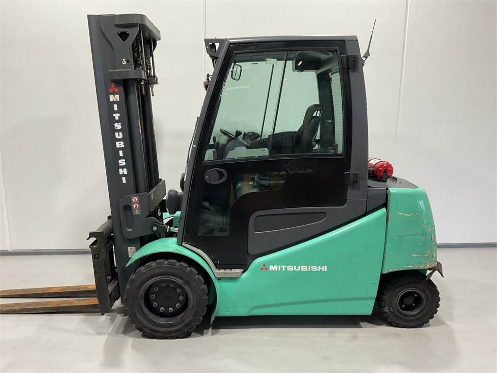 Mitsubishi FB50-2 - Electric forklift: picture 3 Mitsubishi FB50-2 - Electric forklift: picture 3