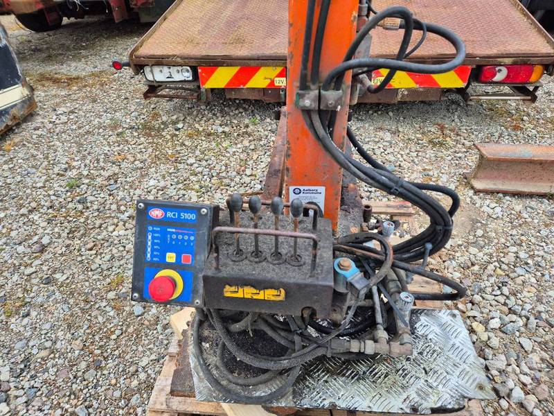 HMF 252-T2 with 2 hydraulic extensions - Truck mounted crane: picture 5 HMF 252-T2 with 2 hydraulic extensions - Truck mounted crane: picture 5