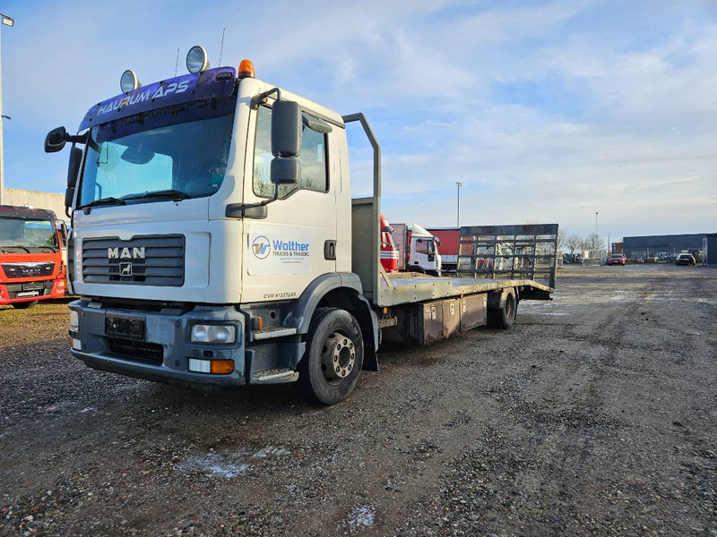 MAN TGM 15.280 // Machinetransport // Autotransporter - Tow truck: picture 3 MAN TGM 15.280 // Machinetransport // Autotransporter - Tow truck: picture 3