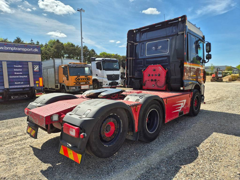 DAF XF 530 // Big Hydraulic // special interior - Tractor unit: picture 5 DAF XF 530 // Big Hydraulic // special interior - Tractor unit: picture 5