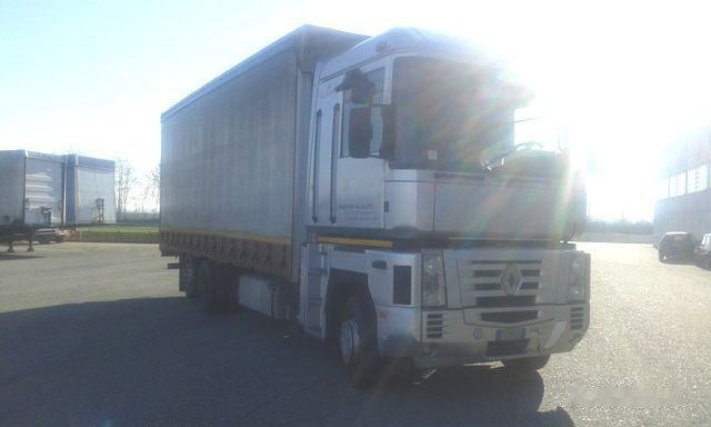 Renault MAGNUM 480 - Curtain side truck: picture 4 Renault MAGNUM 480 - Curtain side truck: picture 4
