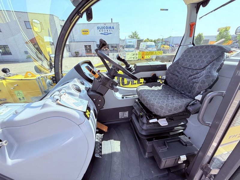 New Holland TH7.42 Telehandler - Telescopic handler: picture 3 New Holland TH7.42 Telehandler - Telescopic handler: picture 3