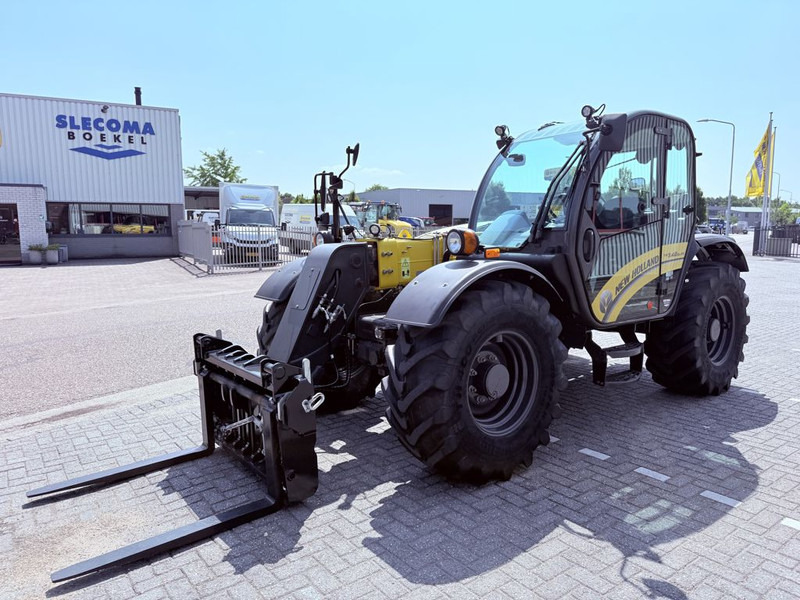 New Holland TH7.42 Telehandler - Telescopic handler: picture 2 New Holland TH7.42 Telehandler - Telescopic handler: picture 2
