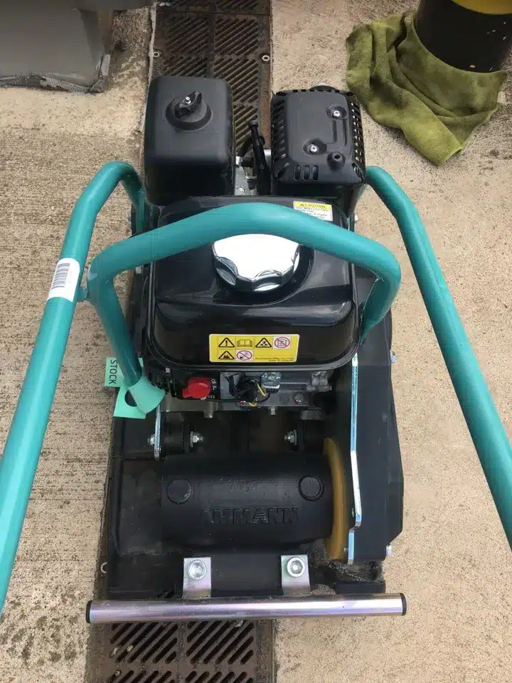 AMMANN APF12/40 - Plate compactor: picture 4 AMMANN APF12/40 - Plate compactor: picture 4