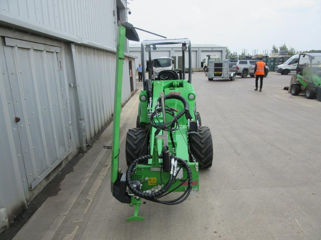 AVANT CUTTING BAR - Compact loader: picture 2 AVANT CUTTING BAR - Compact loader: picture 2