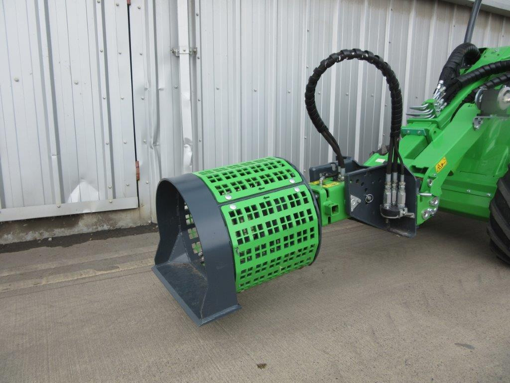 AVANT MULTI FUNCTION DRIVE UNIT & SCREENING DRUM - Compact loader: picture 1 AVANT MULTI FUNCTION DRIVE UNIT & SCREENING DRUM - Compact loader: picture 1