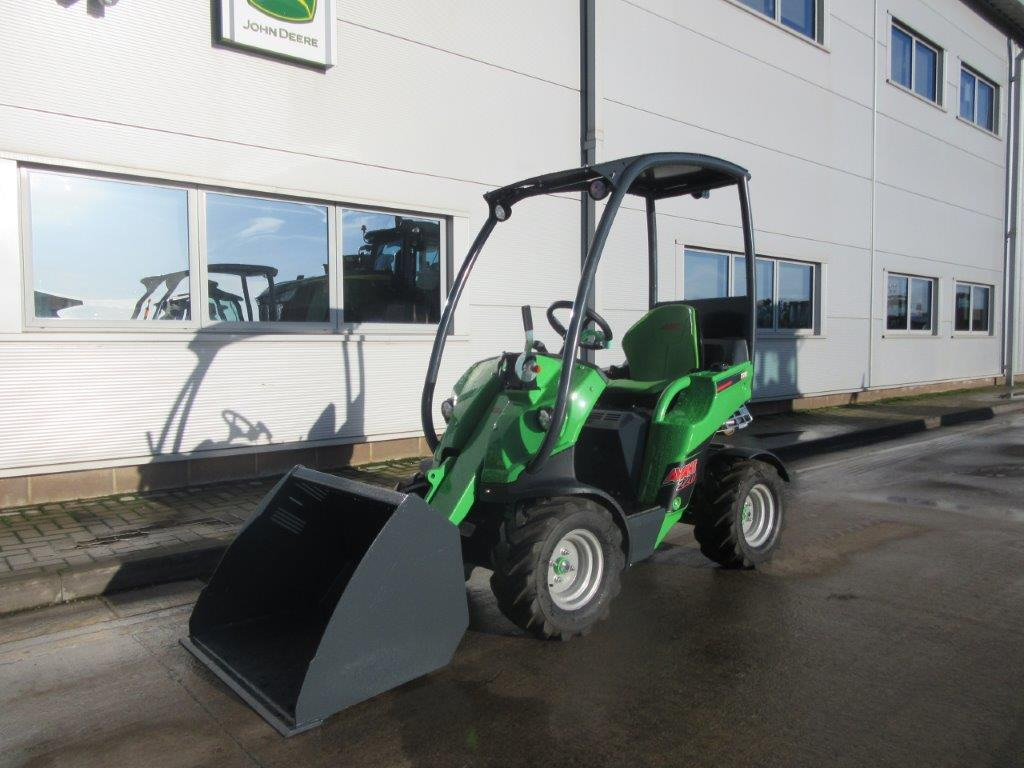 Avant 220 - Compact loader: picture 1 Avant 220 - Compact loader: picture 1