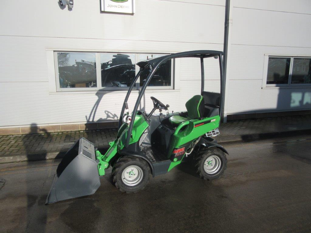 Avant 220 - Compact loader: picture 2 Avant 220 - Compact loader: picture 2