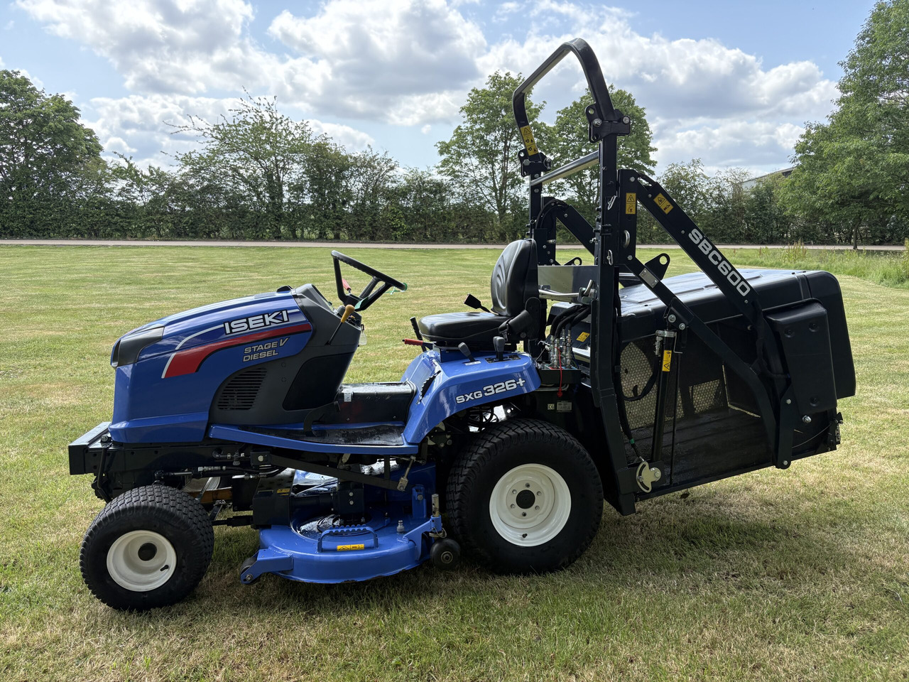 Iseki SXG326+ Commercial Cut & Collect - Lawn mower: picture 2 Iseki SXG326+ Commercial Cut & Collect - Lawn mower: picture 2