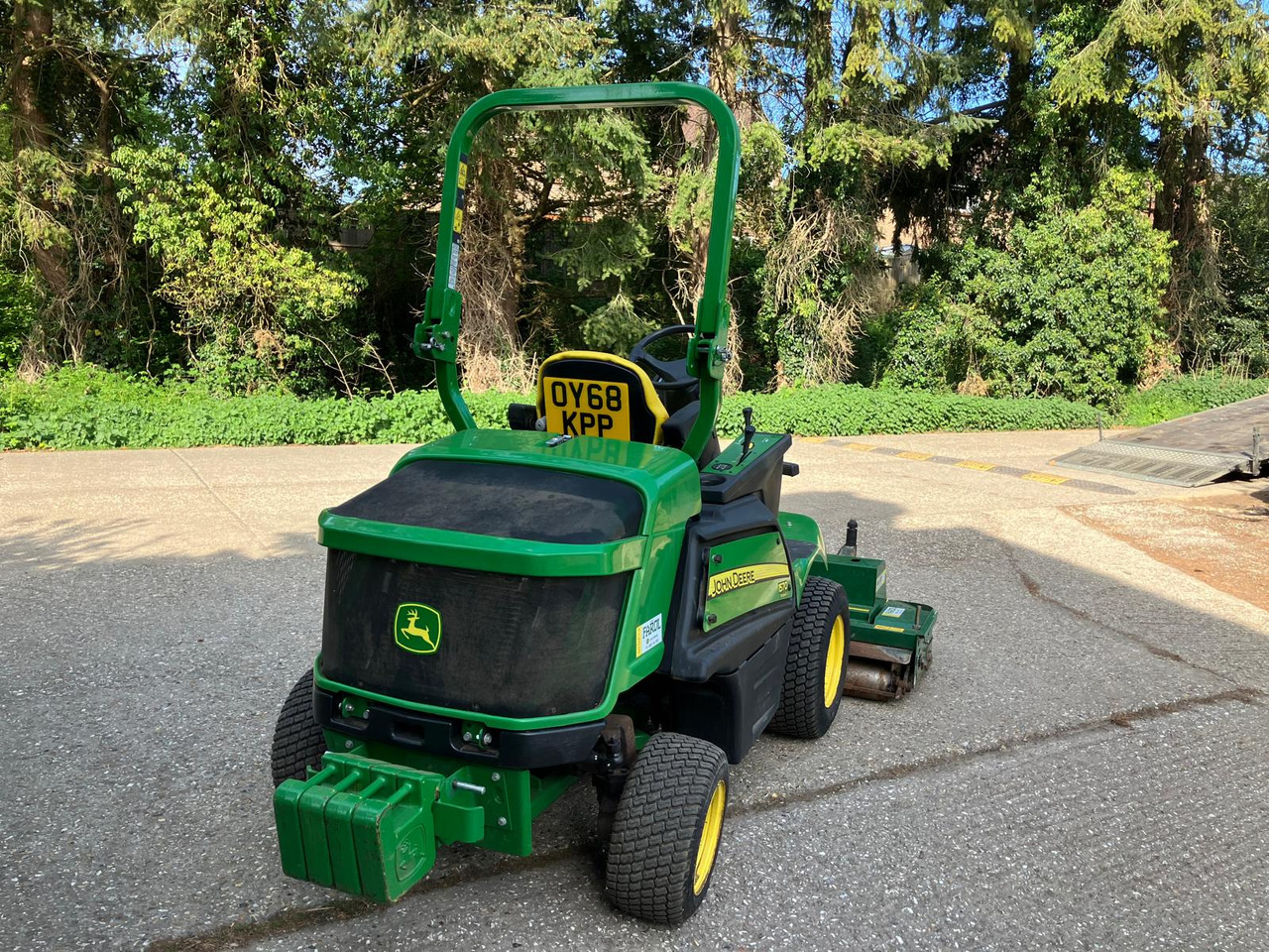 John Deere 1570 Outfront c/w Major Synergy deck - Lawn mower: picture 4 John Deere 1570 Outfront c/w Major Synergy deck - Lawn mower: picture 4