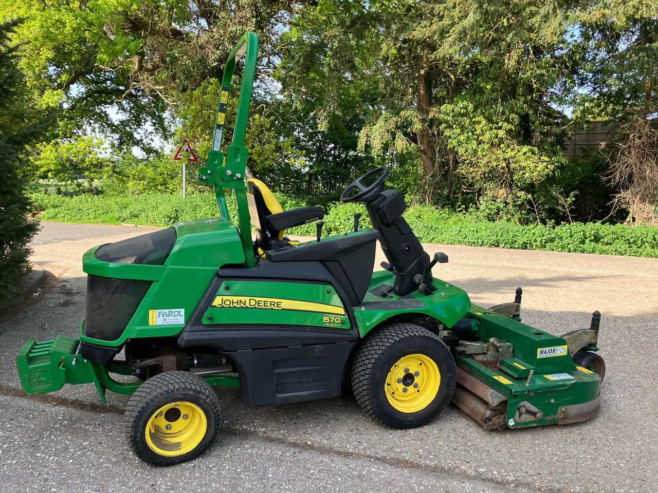 John Deere 1570 Outfront c/w Major Synergy deck - Lawn mower: picture 2 John Deere 1570 Outfront c/w Major Synergy deck - Lawn mower: picture 2