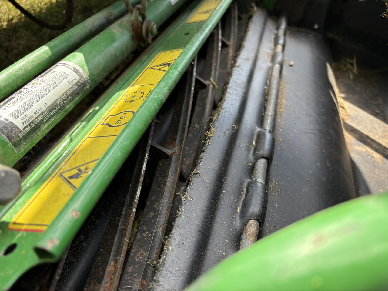 John Deere 2500E Greens Triple - Lawn mower: picture 5 John Deere 2500E Greens Triple - Lawn mower: picture 5