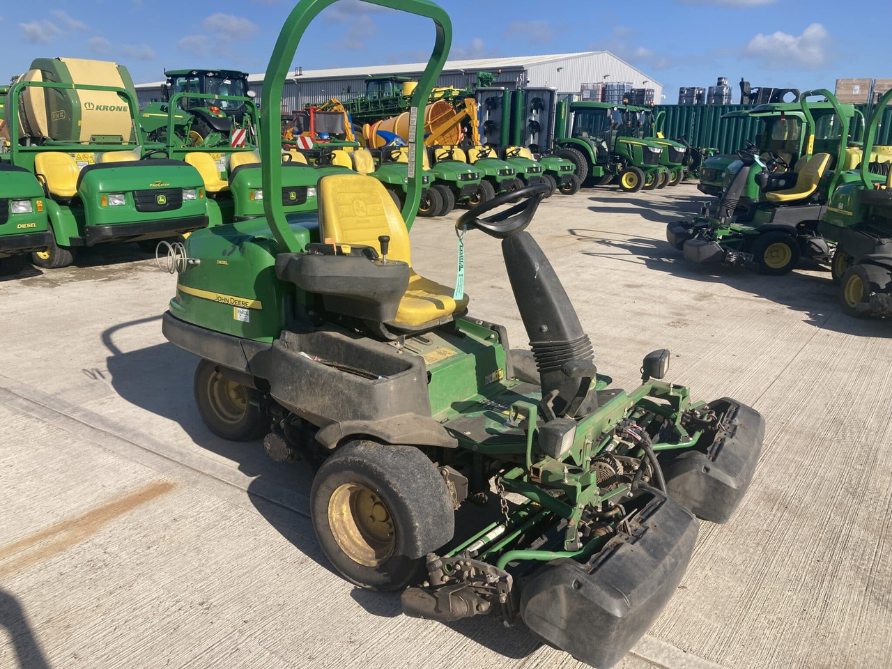 Lawn mower John Deere 2500EH greens triple mower: picture 7