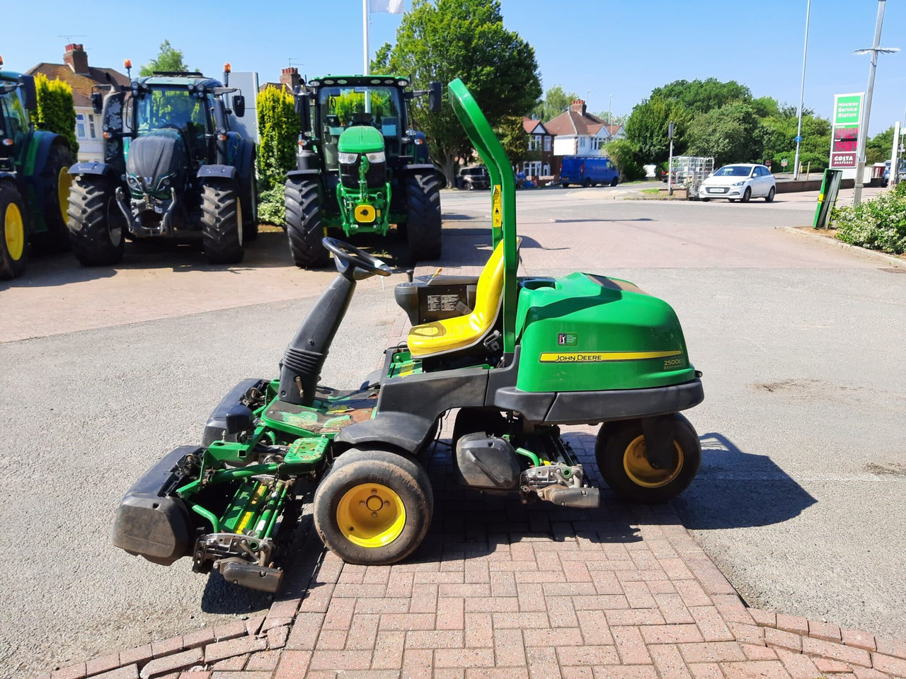 John Deere 2500EH greens triple mower - Lawn mower: picture 5 John Deere 2500EH greens triple mower - Lawn mower: picture 5