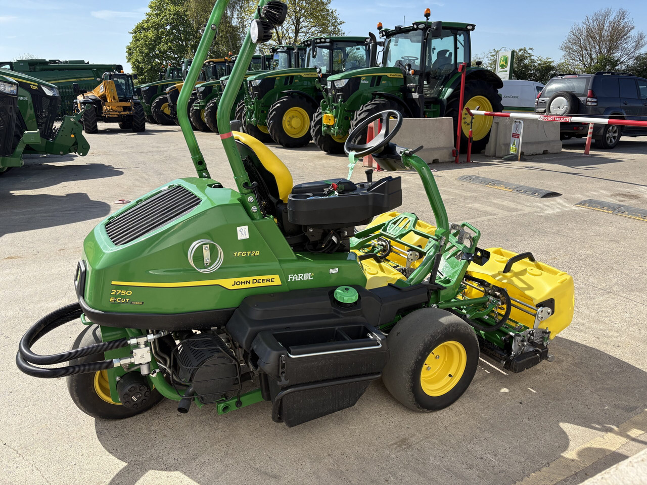 John Deere 2750E Triplex mower - Lawn mower: picture 5 John Deere 2750E Triplex mower - Lawn mower: picture 5