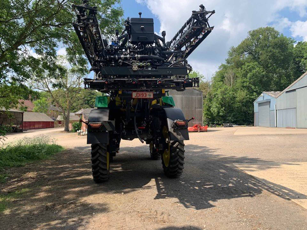 John Deere 340M - Sprayer: picture 5 John Deere 340M - Sprayer: picture 5