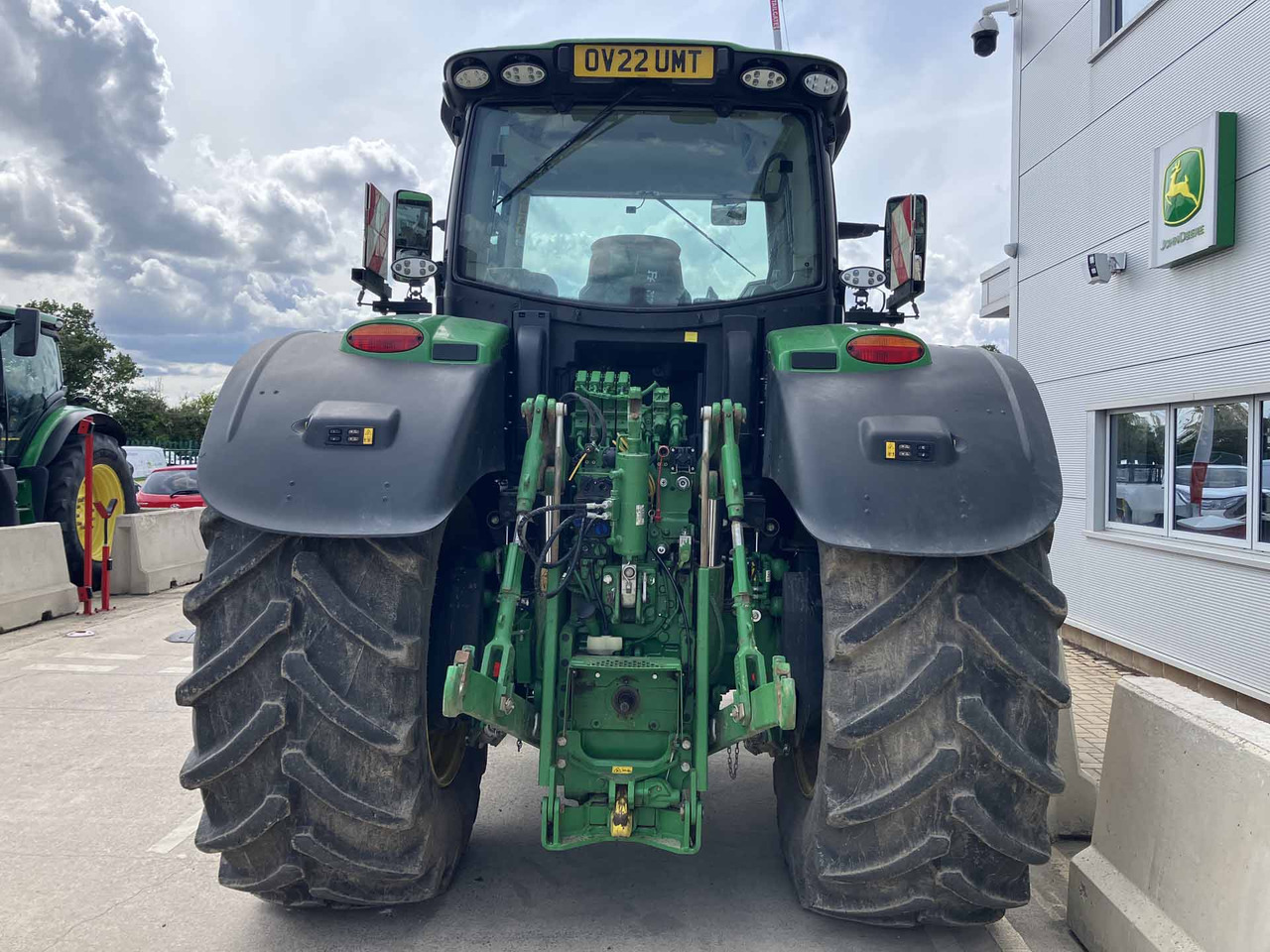 John Deere 6250R - Farm tractor: picture 4 John Deere 6250R - Farm tractor: picture 4