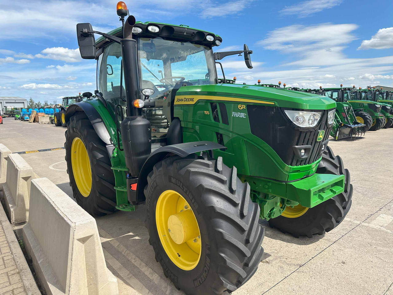 John Deere 6R 155 - Farm tractor: picture 1 John Deere 6R 155 - Farm tractor: picture 1