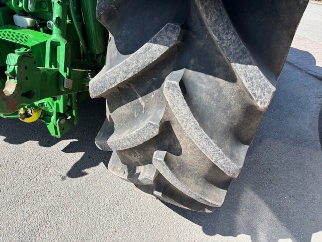 John Deere 6R 250 - Farm tractor: picture 5 John Deere 6R 250 - Farm tractor: picture 5