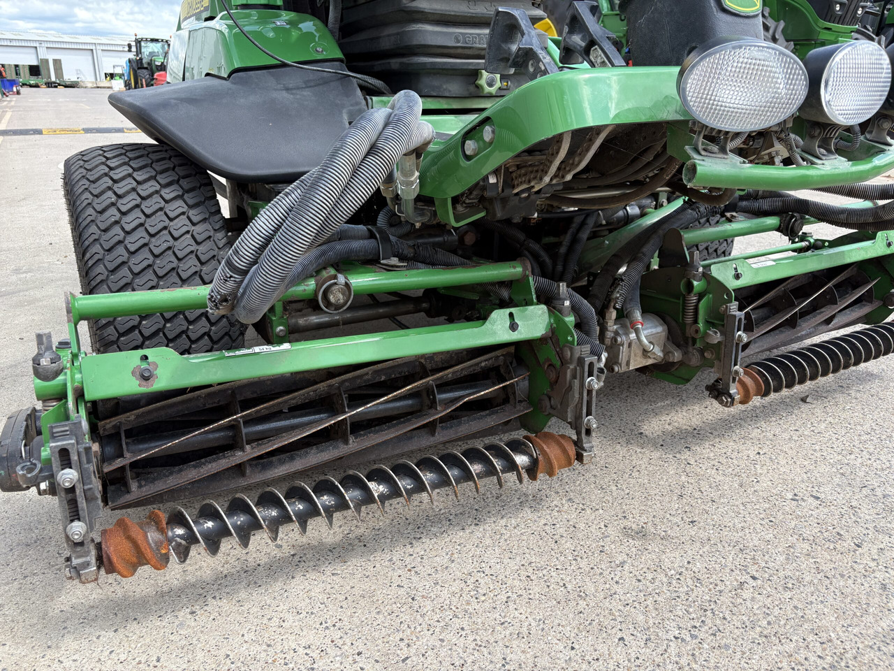 John Deere 7200A Triple Mower - Lawn mower: picture 5 John Deere 7200A Triple Mower - Lawn mower: picture 5