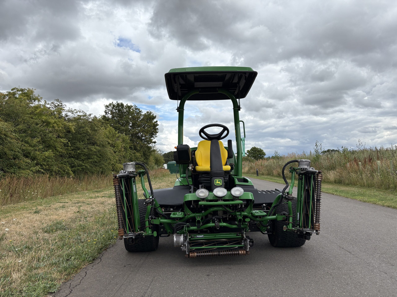John Deere 7500AE Fairway Mower - Lawn mower: picture 2 John Deere 7500AE Fairway Mower - Lawn mower: picture 2