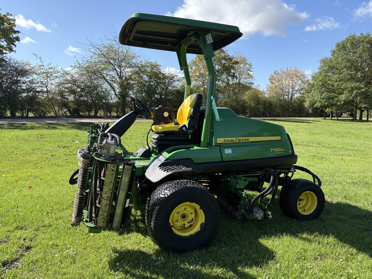 John Deere 7700A Fairway Mower - Lawn mower: picture 4 John Deere 7700A Fairway Mower - Lawn mower: picture 4