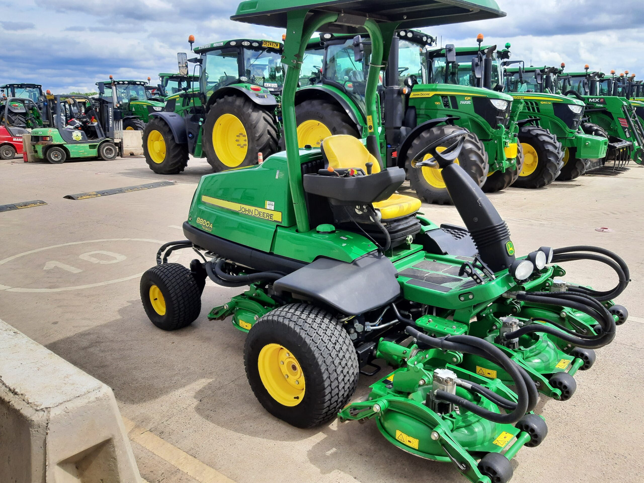 John Deere 8800A TerrainCut Mower - Lawn mower: picture 3 John Deere 8800A TerrainCut Mower - Lawn mower: picture 3