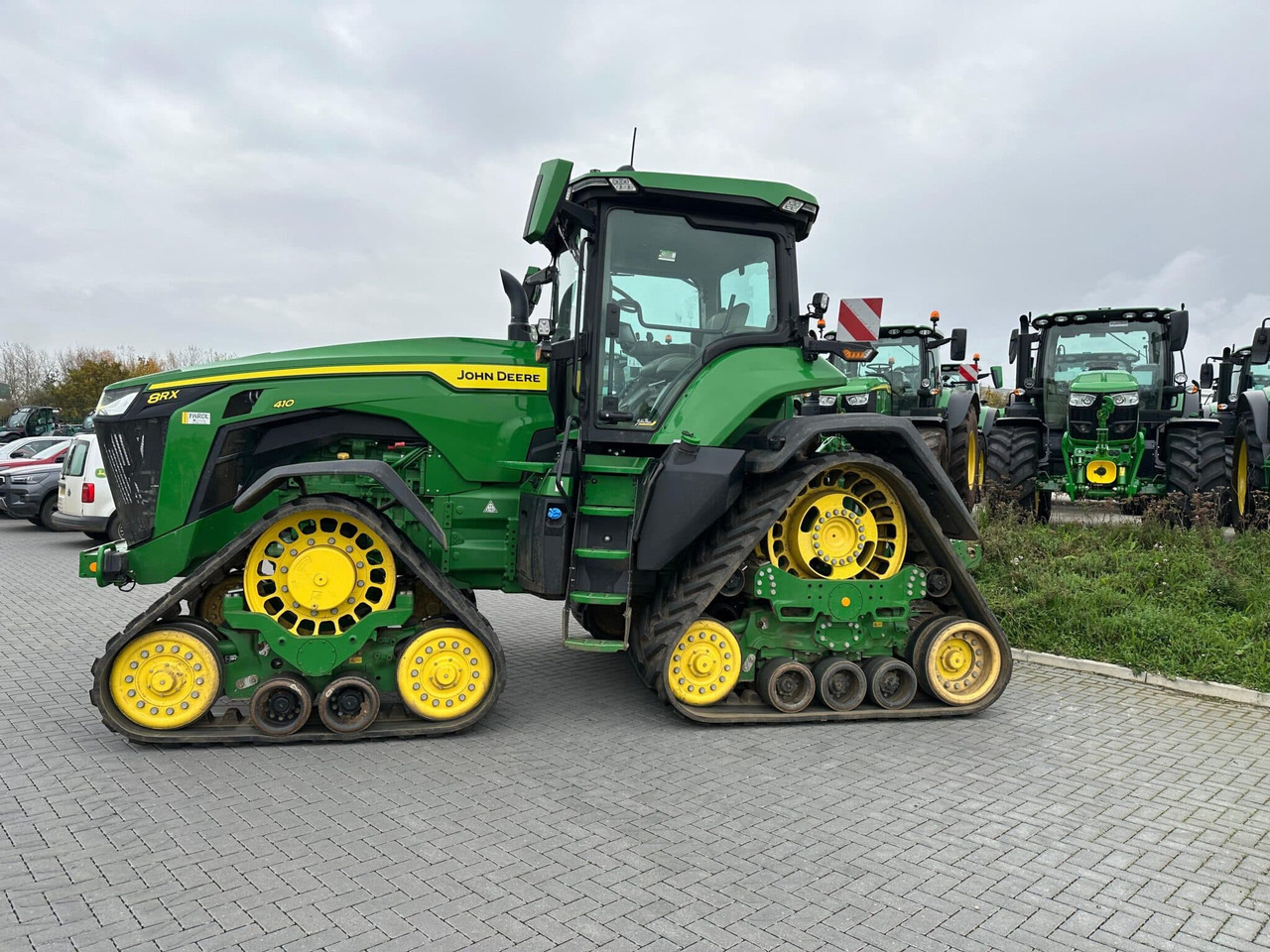 John Deere 8RX 410 - Tracked tractor: picture 1 John Deere 8RX 410 - Tracked tractor: picture 1