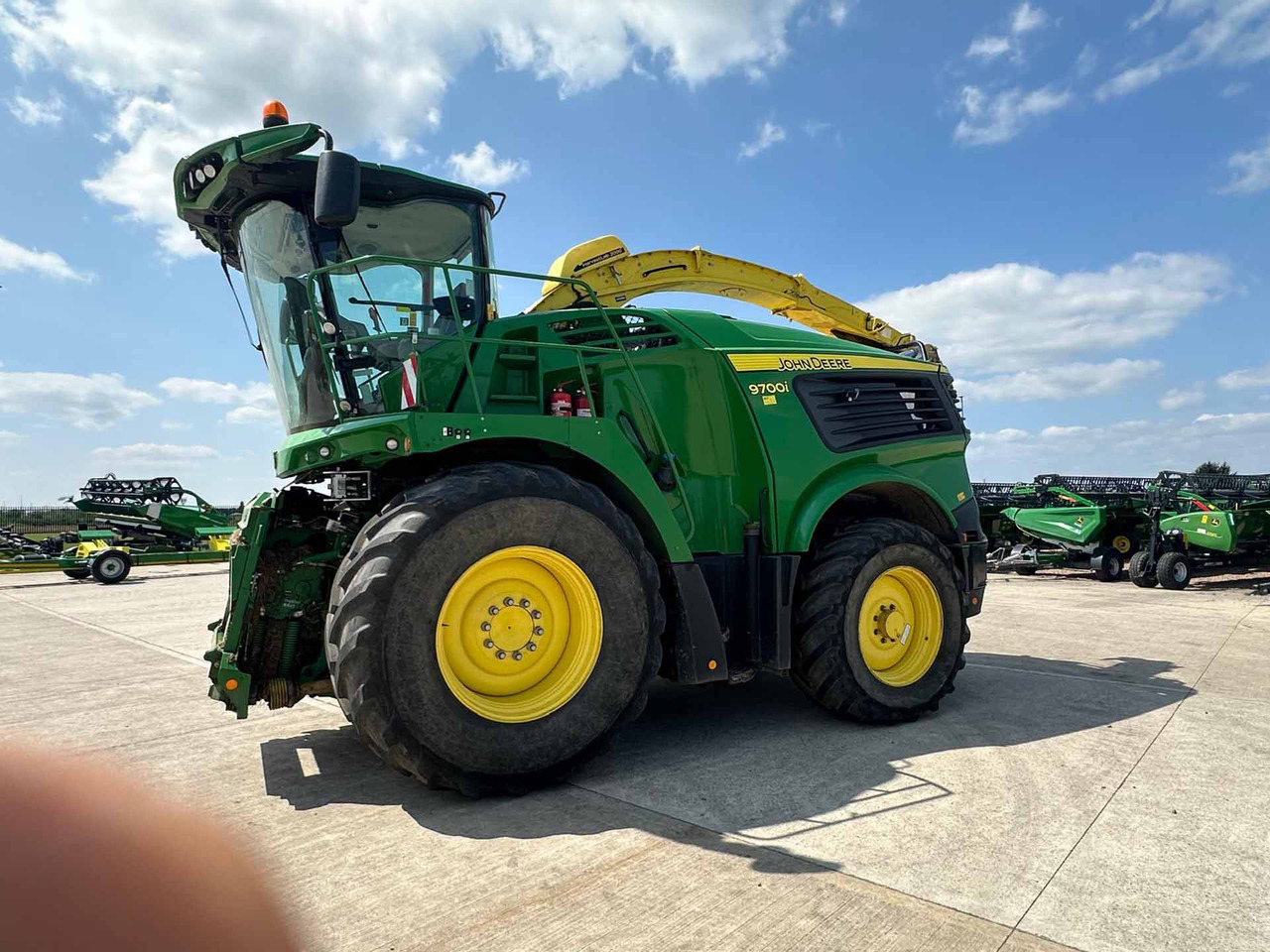 John Deere 9700i - Forage harvester: picture 1 John Deere 9700i - Forage harvester: picture 1