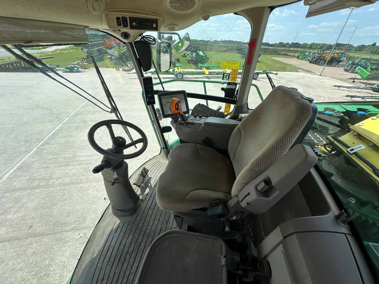 John Deere 9700i - Forage harvester: picture 2 John Deere 9700i - Forage harvester: picture 2