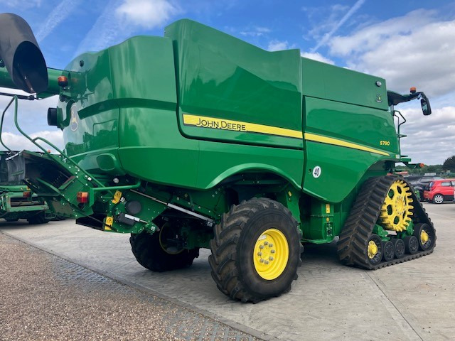 John Deere S790 - Combine harvester: picture 4 John Deere S790 - Combine harvester: picture 4