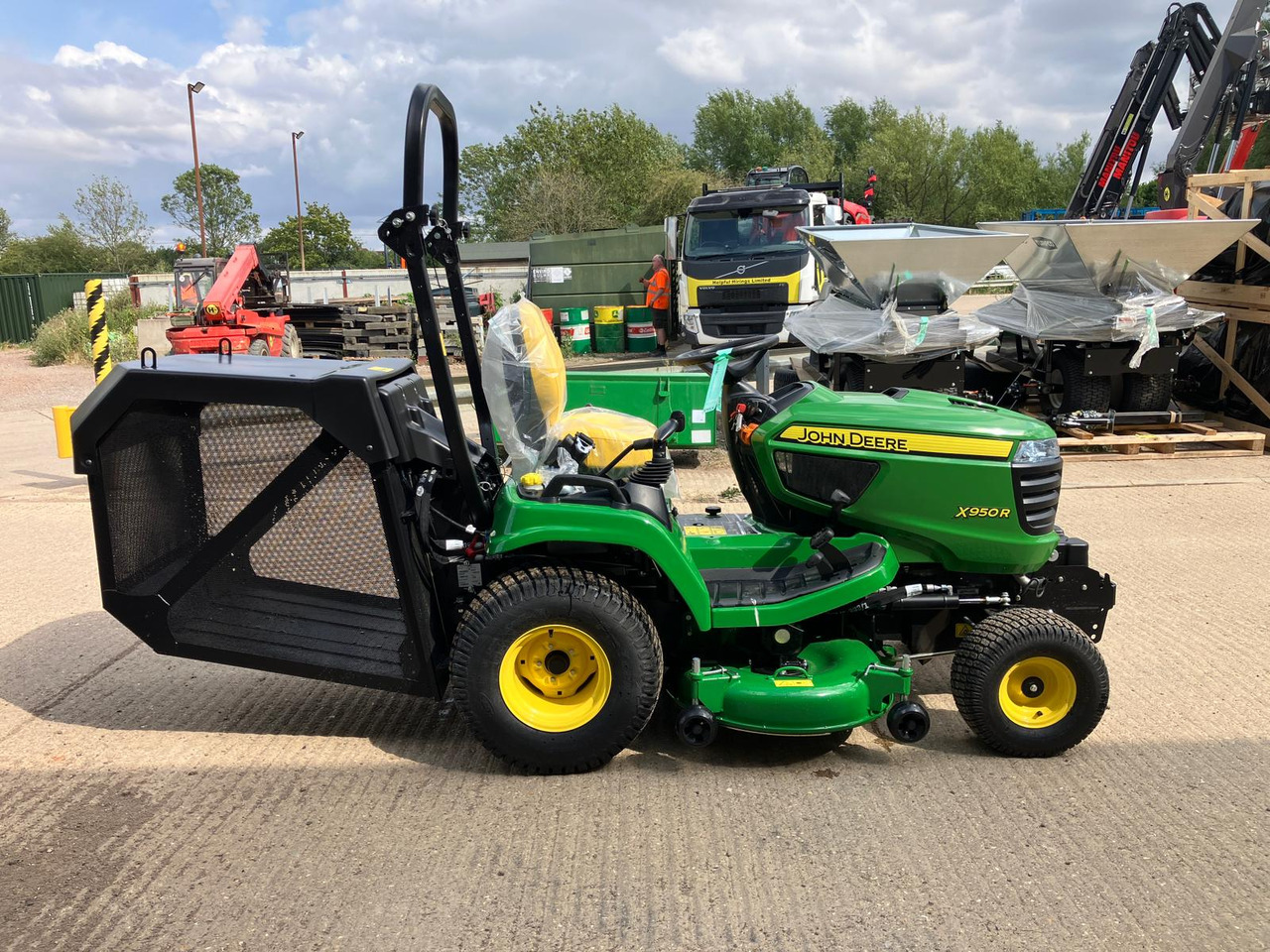 John Deere X950R Commercial Cut & Collect - Lawn mower: picture 2 John Deere X950R Commercial Cut & Collect - Lawn mower: picture 2