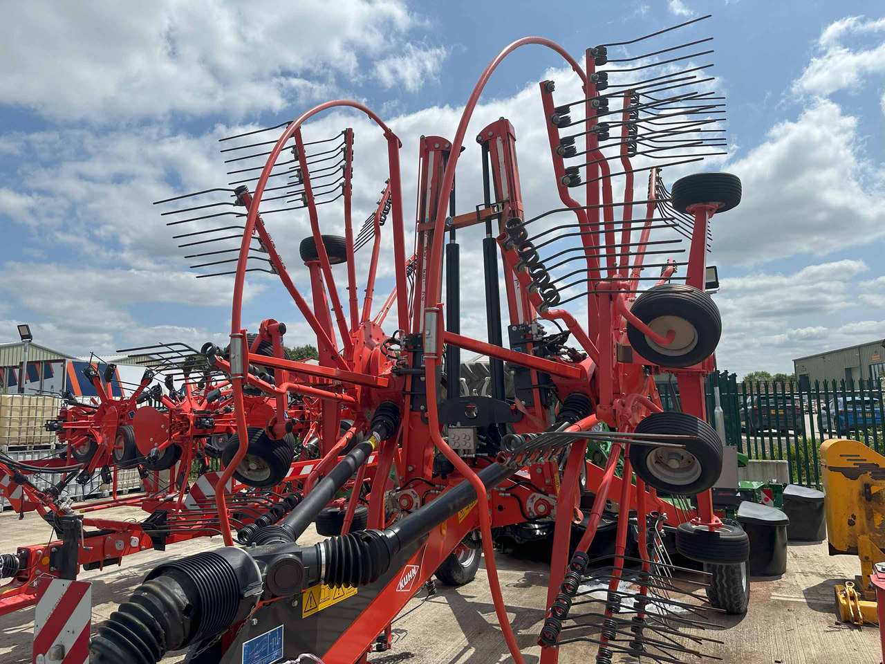 Kuhn GA8731 - Hay and forage equipment: picture 1 Kuhn GA8731 - Hay and forage equipment: picture 1