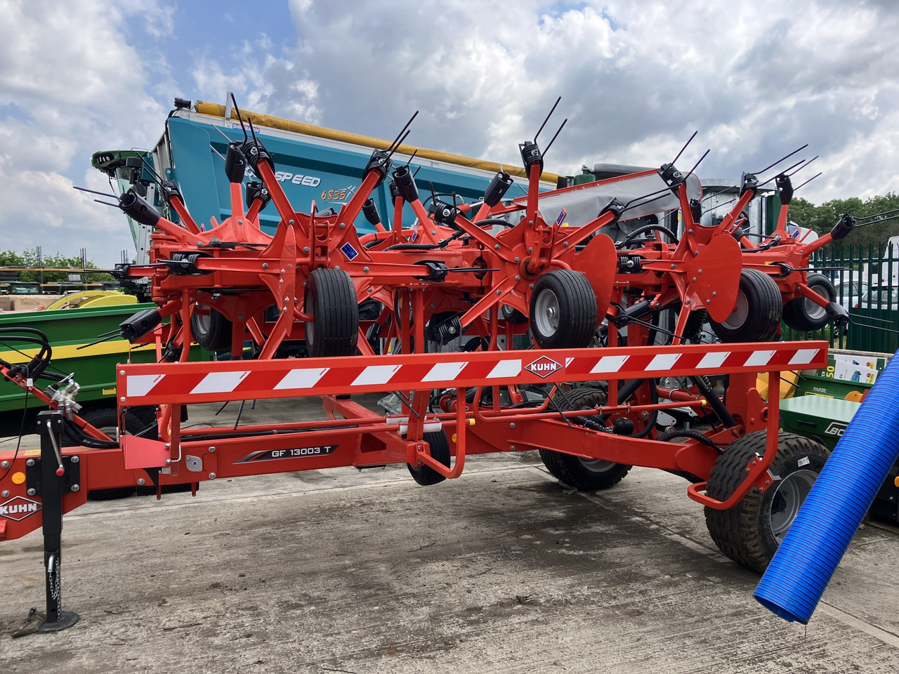 Kuhn GF13003 - Hay and forage equipment: picture 2 Kuhn GF13003 - Hay and forage equipment: picture 2