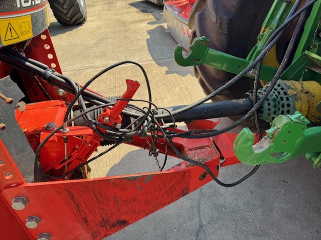Kuhn Profile 18.2DS - Forage mixer wagon: picture 3 Kuhn Profile 18.2DS - Forage mixer wagon: picture 3
