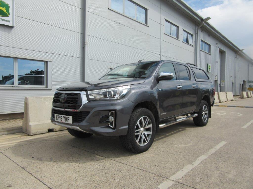TOYOTA HILUX INVINCIBLE X - Pickup truck: picture 1 TOYOTA HILUX INVINCIBLE X - Pickup truck: picture 1