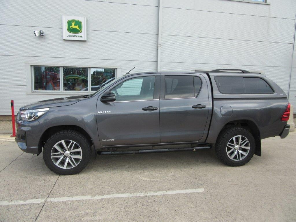 TOYOTA HILUX INVINCIBLE X - Pickup truck: picture 3 TOYOTA HILUX INVINCIBLE X - Pickup truck: picture 3