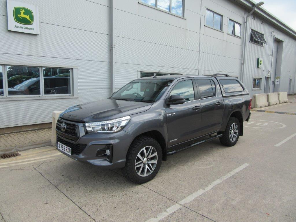 TOYOTA HILUX INVINCIBLE X - Pickup truck: picture 2 TOYOTA HILUX INVINCIBLE X - Pickup truck: picture 2