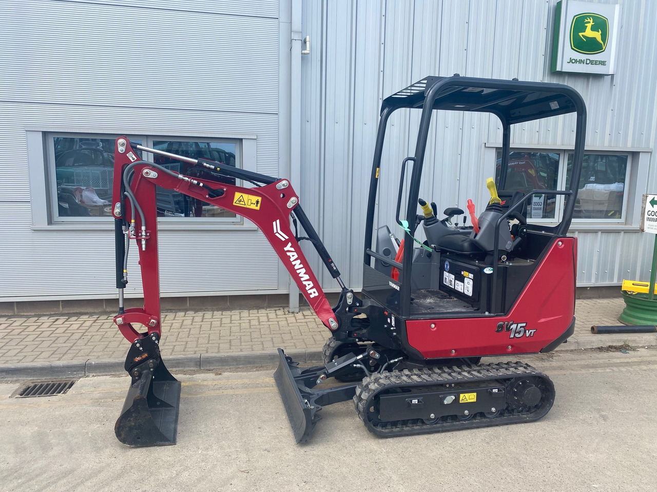 Yanmar SV15vt - Excavator: picture 1 Yanmar SV15vt - Excavator: picture 1