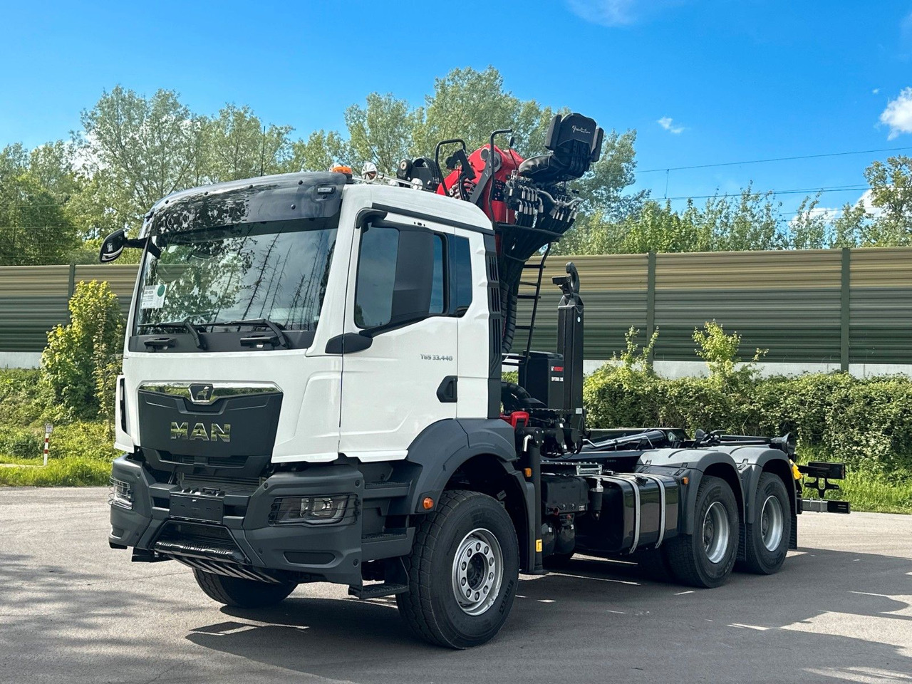 MAN TGS 33.440 6x4 Epsilon 170Z MultiLift 20s56 - Hook lift truck, Crane truck: picture 2 MAN TGS 33.440 6x4 Epsilon 170Z MultiLift 20s56 - Hook lift truck, Crane truck: picture 2