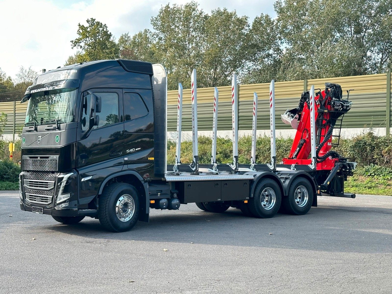 Volvo FH 540 6x4 LogLift EPSILON - Timber truck, Crane truck: picture 3 Volvo FH 540 6x4 LogLift EPSILON - Timber truck, Crane truck: picture 3