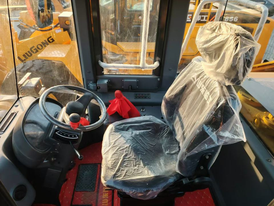 China SDLG 5ton Wheel Loader LG958F Front End Loader , diesel Engine Payloader 4*4 Truck Loader LG958F LW600 CLG856 - Wheel loader: picture 4 China SDLG 5ton Wheel Loader LG958F Front End Loader , diesel Engine Payloader 4*4 Truck Loader LG958F LW600 CLG856 - Wheel loader: picture 4