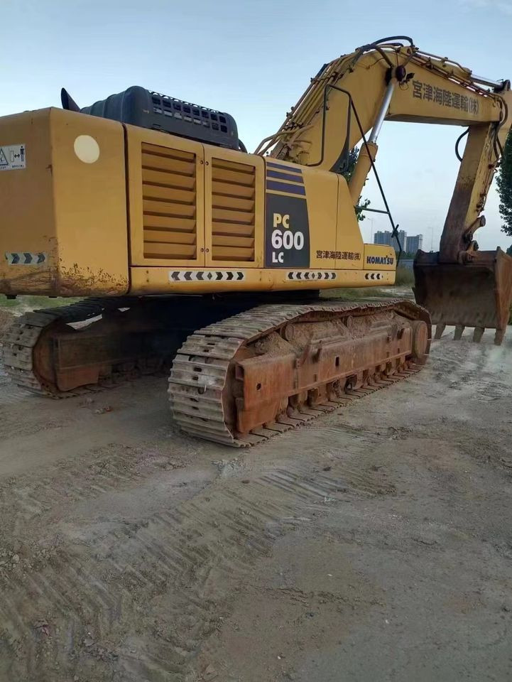 Original Good Condition USED Excavator PC600LC-8 60 Ton Excavator Crawler Excavator for Komatsu on Sale - Crawler excavator: picture 2 Original Good Condition USED Excavator PC600LC-8 60 Ton Excavator Crawler Excavator for Komatsu on Sale - Crawler excavator: picture 2