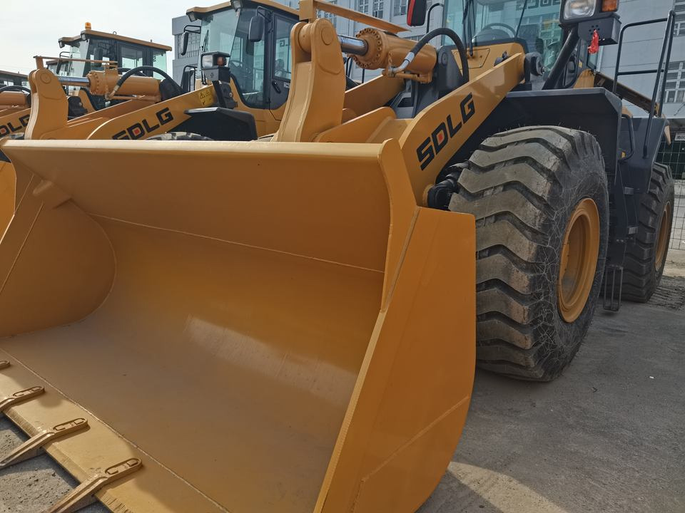 Second Hand SDLG LG956L Front End Loader Diesel 4WD 3.0m3 Bucket 16500kg SDLG LG956L Wheel Loader - Wheel loader: picture 4 Second Hand SDLG LG956L Front End Loader Diesel 4WD 3.0m3 Bucket 16500kg SDLG LG956L Wheel Loader - Wheel loader: picture 4
