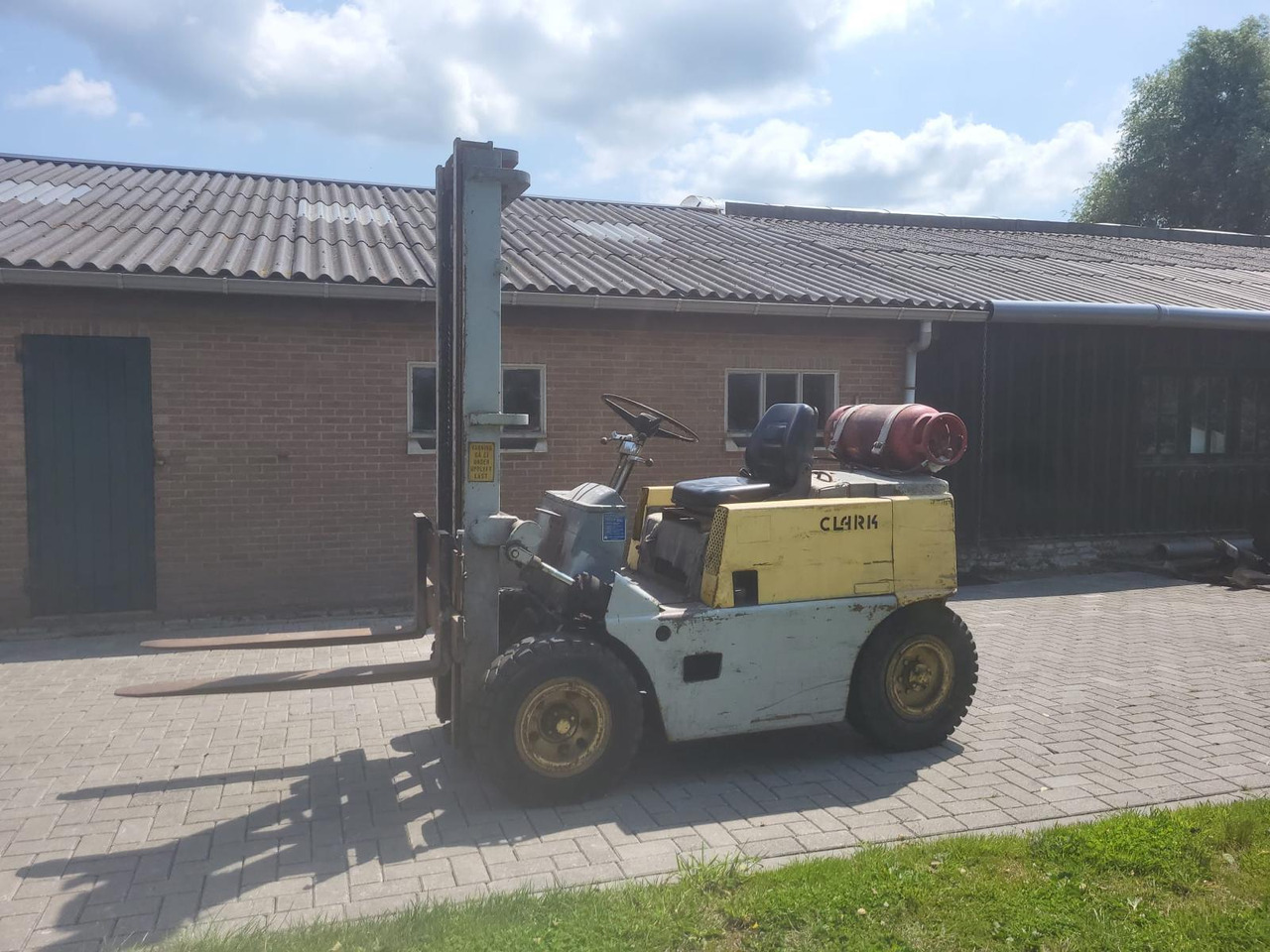Clark CY40 Heftruck LPG - LPG forklift: picture 2 Clark CY40 Heftruck LPG - LPG forklift: picture 2