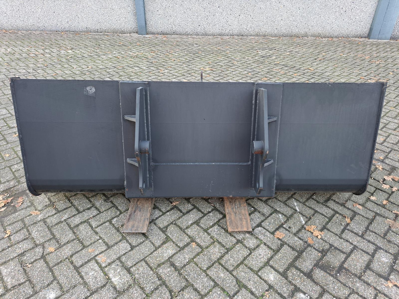 Grondbak t.b.v. Verreiker – Nieuw, Breedte 240 cm (1) - Loader bucket: picture 5 Grondbak t.b.v. Verreiker – Nieuw, Breedte 240 cm (1) - Loader bucket: picture 5