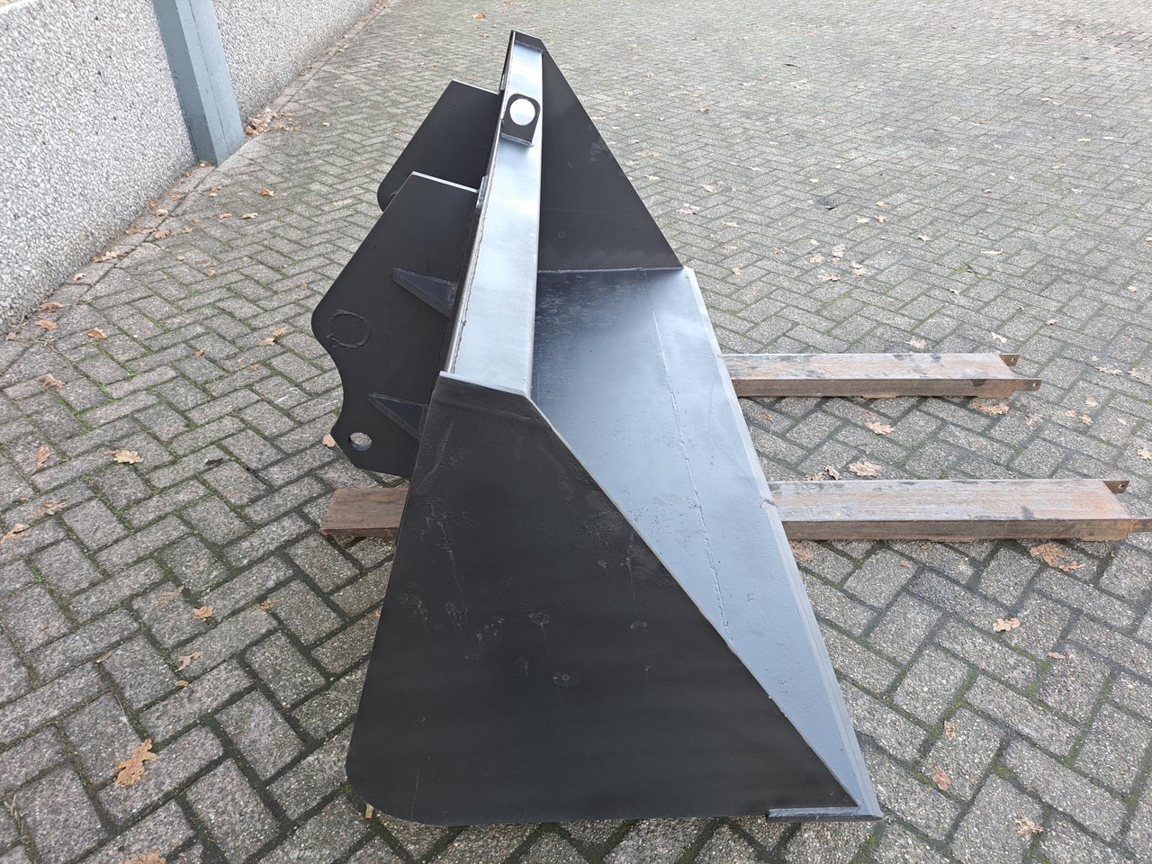 Grondbak t.b.v. Verreiker – Nieuw, Breedte 240 cm (2) - Loader bucket: picture 4 Grondbak t.b.v. Verreiker – Nieuw, Breedte 240 cm (2) - Loader bucket: picture 4